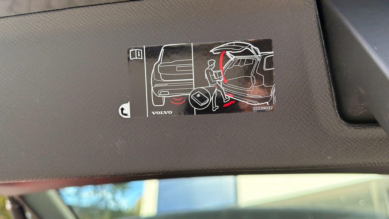 Used Volvo XC90 2025 for sale - 76389176: Photo 30