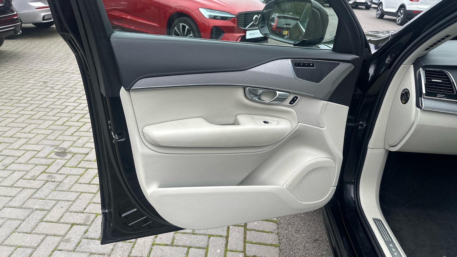 Used Volvo XC90 2019 for sale - 76765542: Photo 21