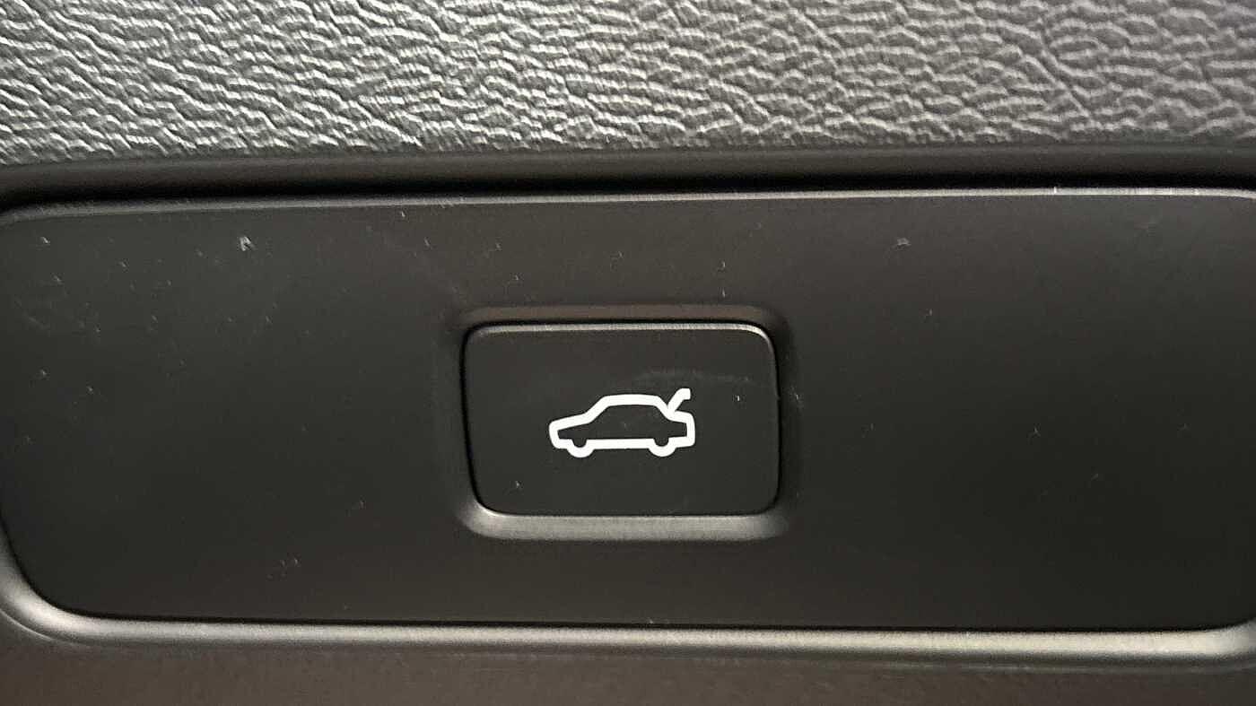 Used Volvo XC40 2025 for sale - 76440416: Photo 30