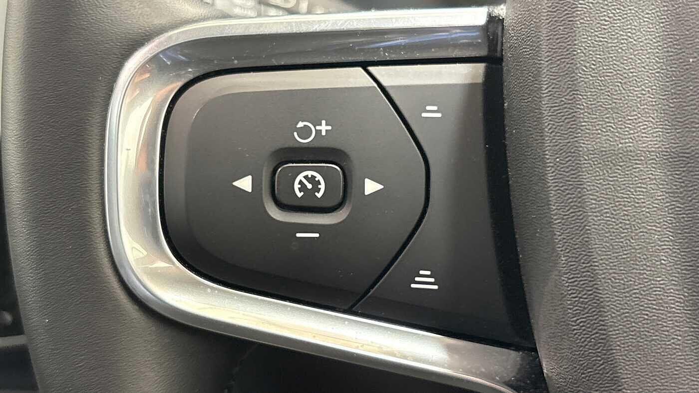 Used Volvo XC40 2025 for sale - 76440416: Photo 31