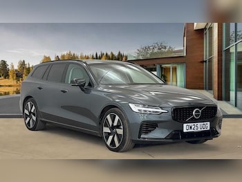 Used Volvo V60 2025 for sale - 76485568: Photo