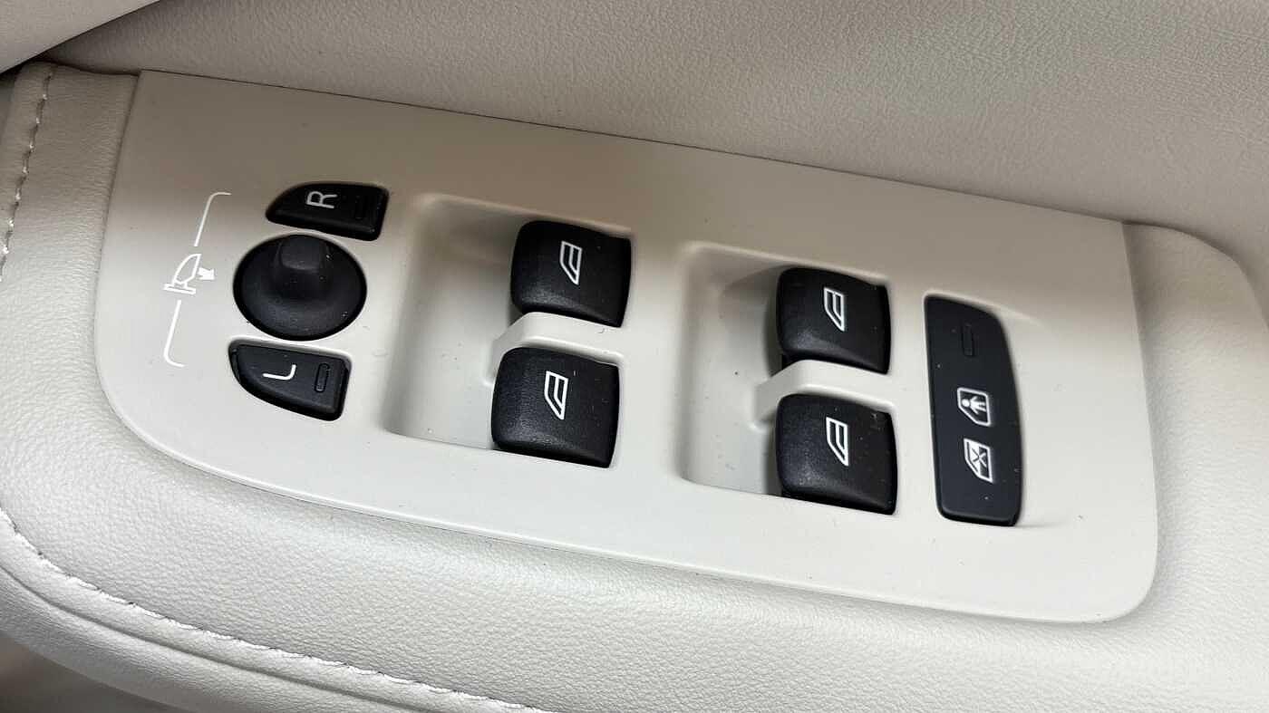 Used Volvo V60 2025 for sale - 76485568: Photo 25