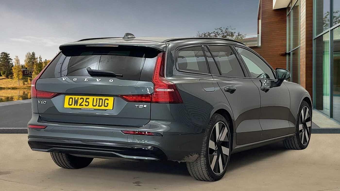 Used Volvo V60 2025 for sale - 76485568: Photo 3