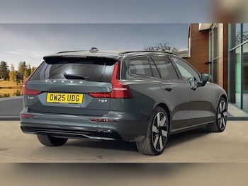 Used Volvo V60 2025 for sale - 76485568: Photo