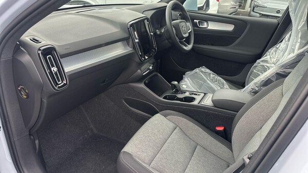 Used Volvo XC40 2025 for sale - 75050998: Photo 39
