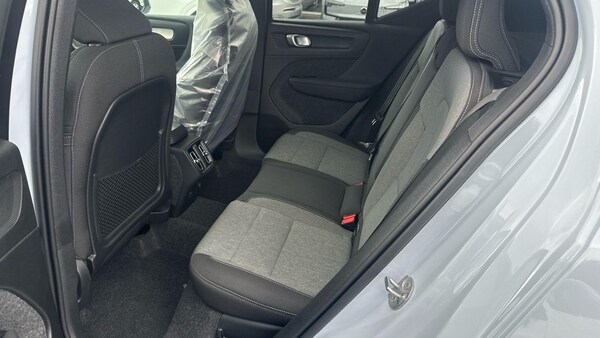Used Volvo XC40 2025 for sale - 75050998: Photo 40