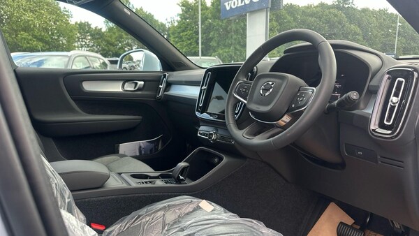 Used Volvo XC40 2025 for sale - 75050998: Photo 5