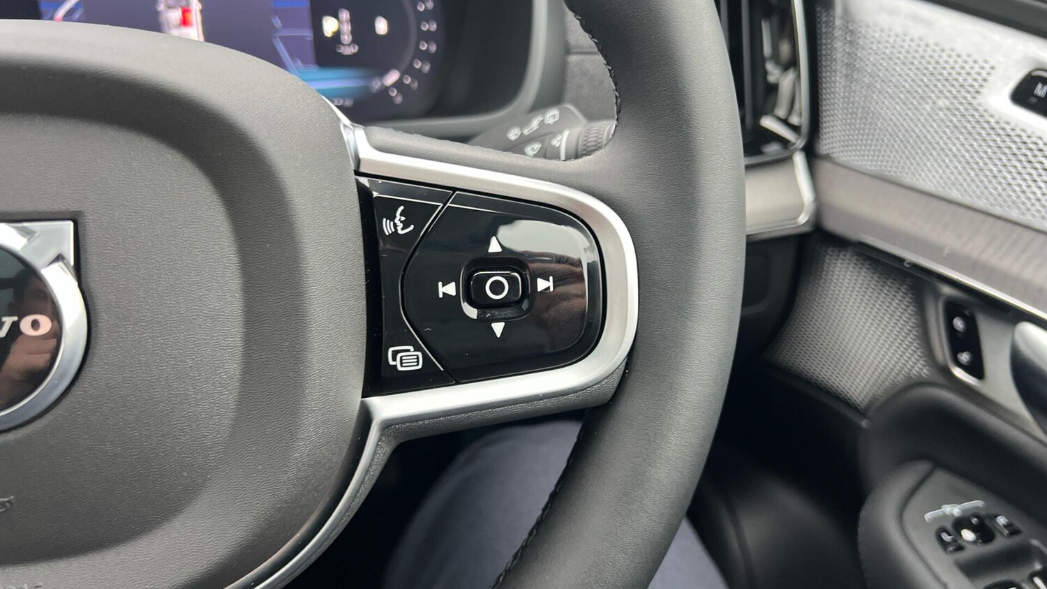 Used Volvo XC90 2025 for sale - 77254524: Photo 21