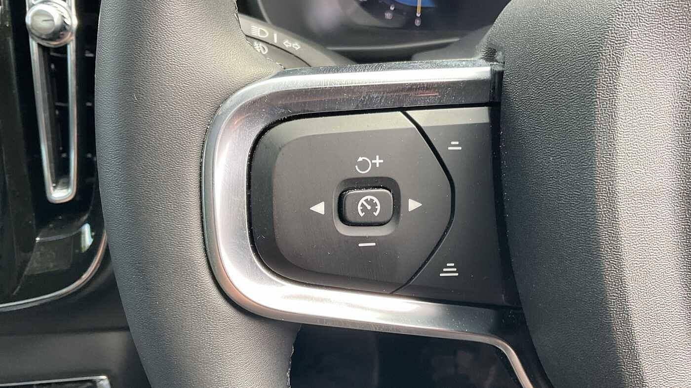 Used Volvo XC40 2024 for sale - 77015641: Photo 24