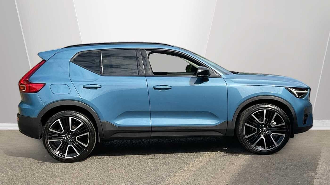 Used Volvo XC40 2024 for sale - 77015641: Photo 3