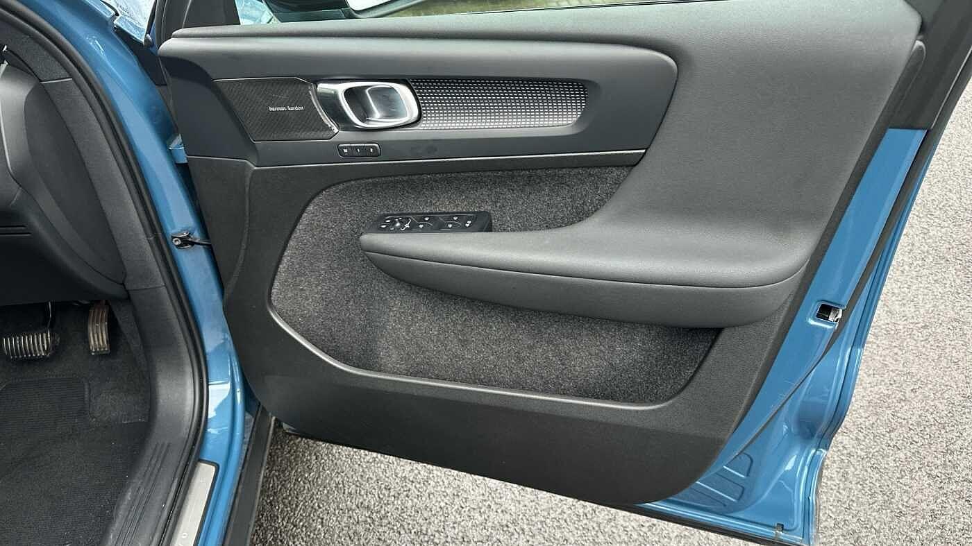 Used Volvo XC40 2024 for sale - 77016342: Photo 26