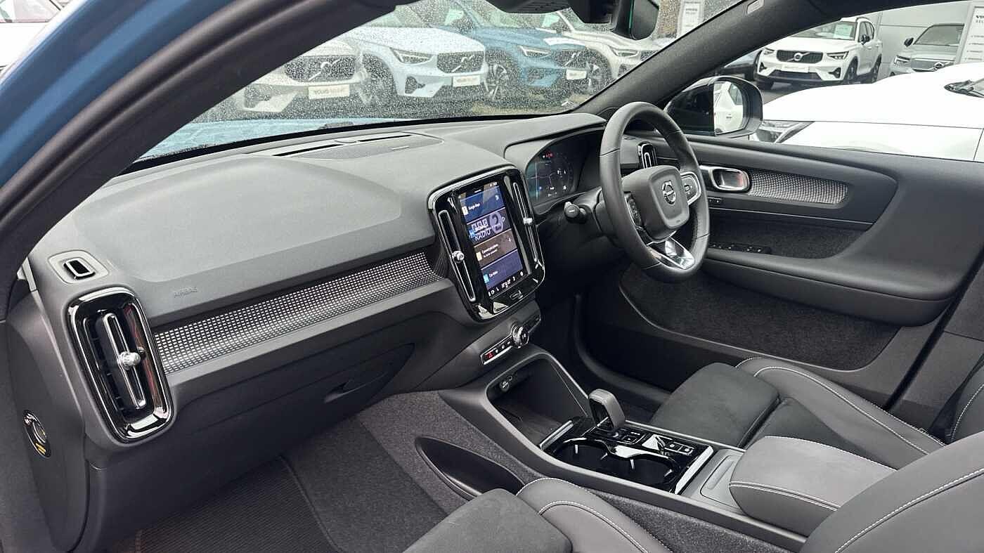 Used Volvo XC40 2024 for sale - 77016342: Photo 32