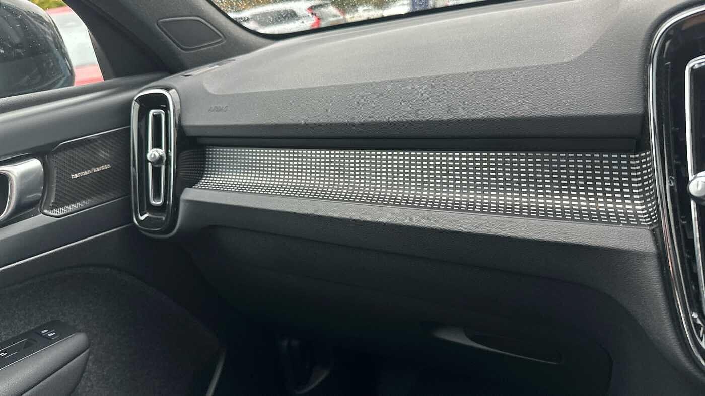 Used Volvo XC40 2024 for sale - 77016342: Photo 35