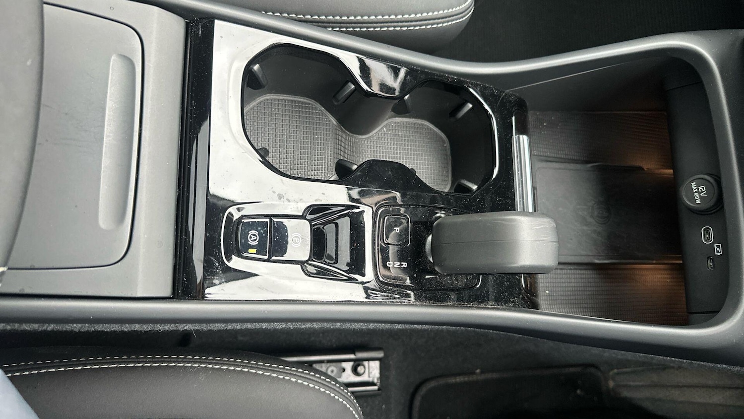 Used Volvo XC40 2024 for sale - 77016342: Photo 65