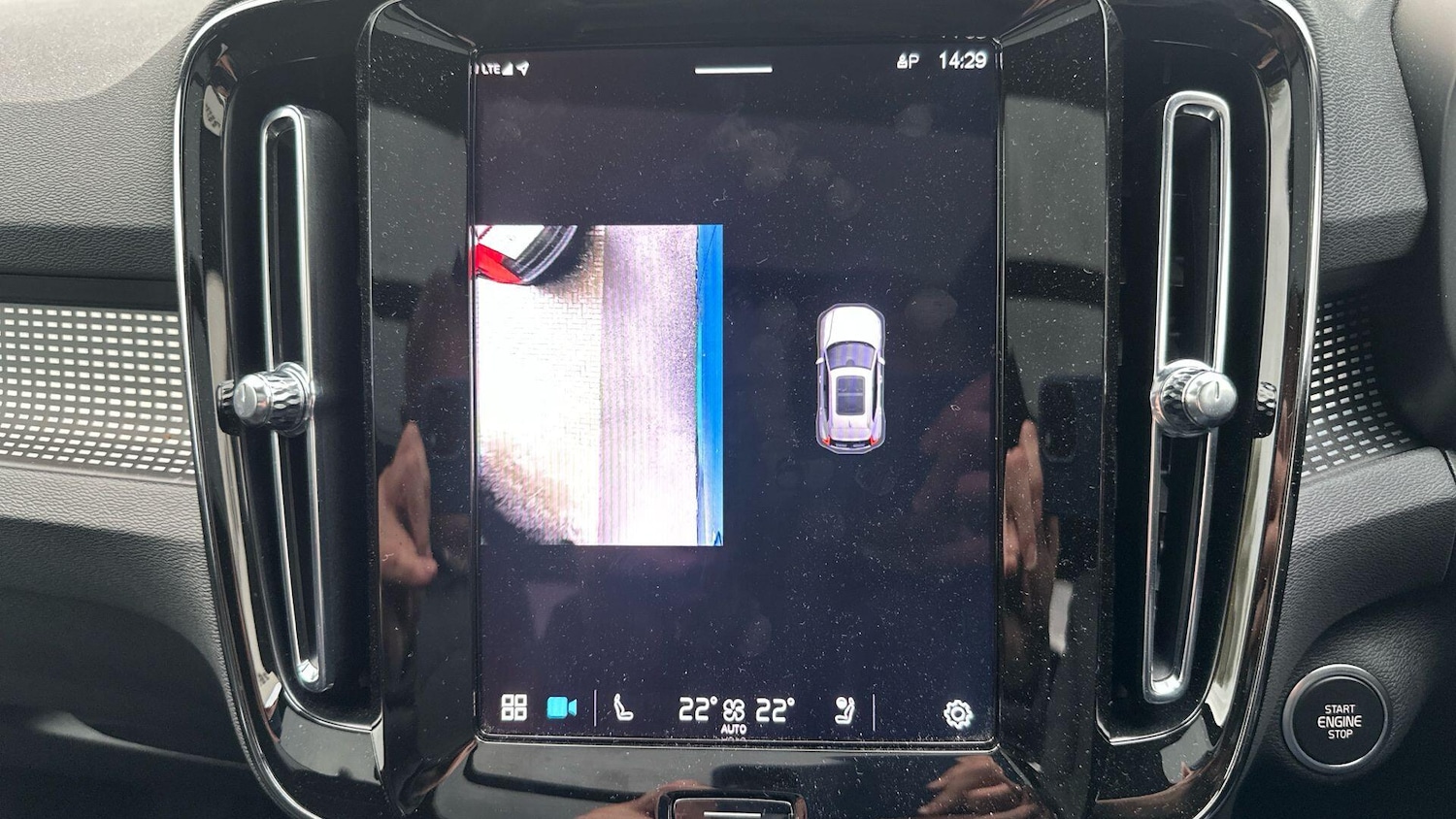 Used Volvo XC40 2024 for sale - 77016342: Photo 86