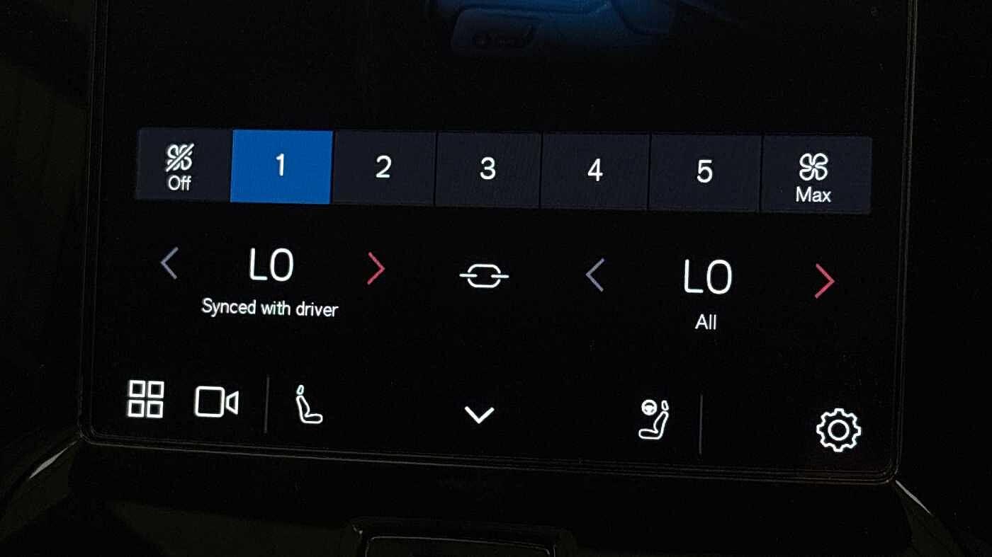 Used Volvo XC40 2025 for sale - 76832567: Photo 40