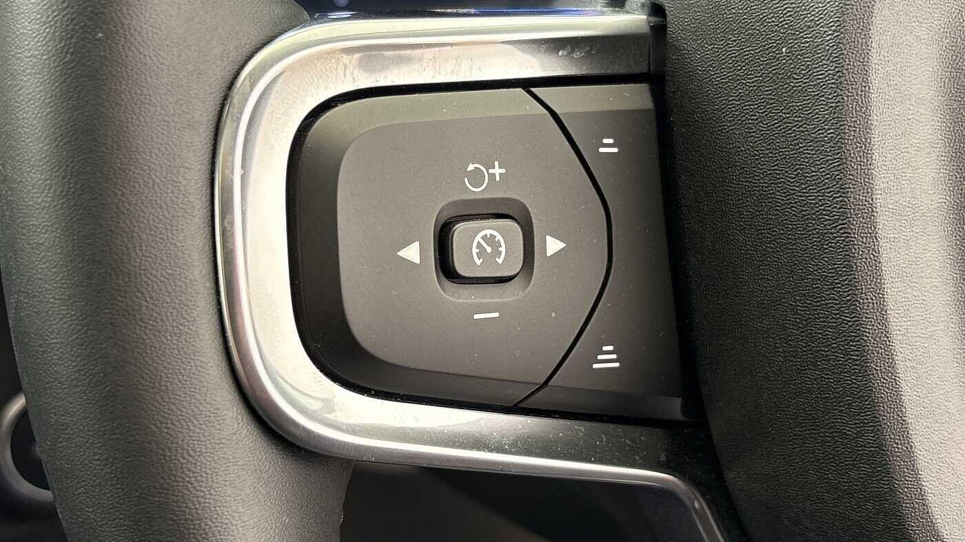 Used Volvo XC40 2024 for sale - 76584019: Photo 31