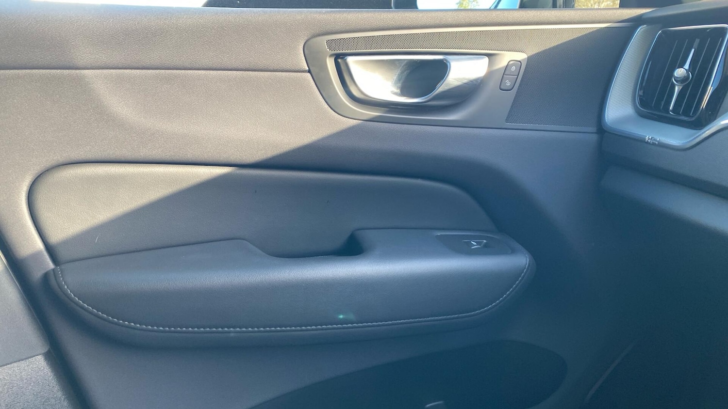 Used Volvo XC60 for sale - 76765921: Photo 15