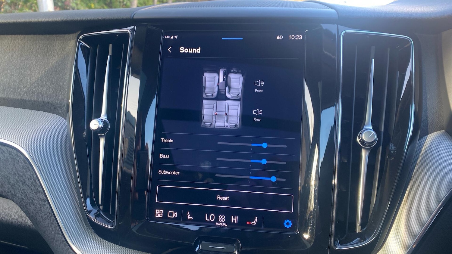 Used Volvo XC60 for sale - 76765921: Photo 25