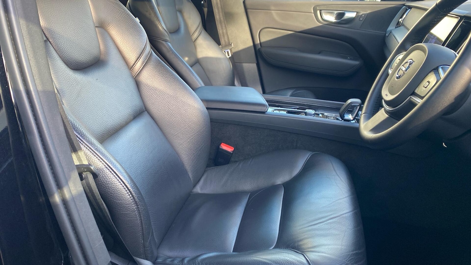 Used Volvo XC60 for sale - 76765921: Photo 30