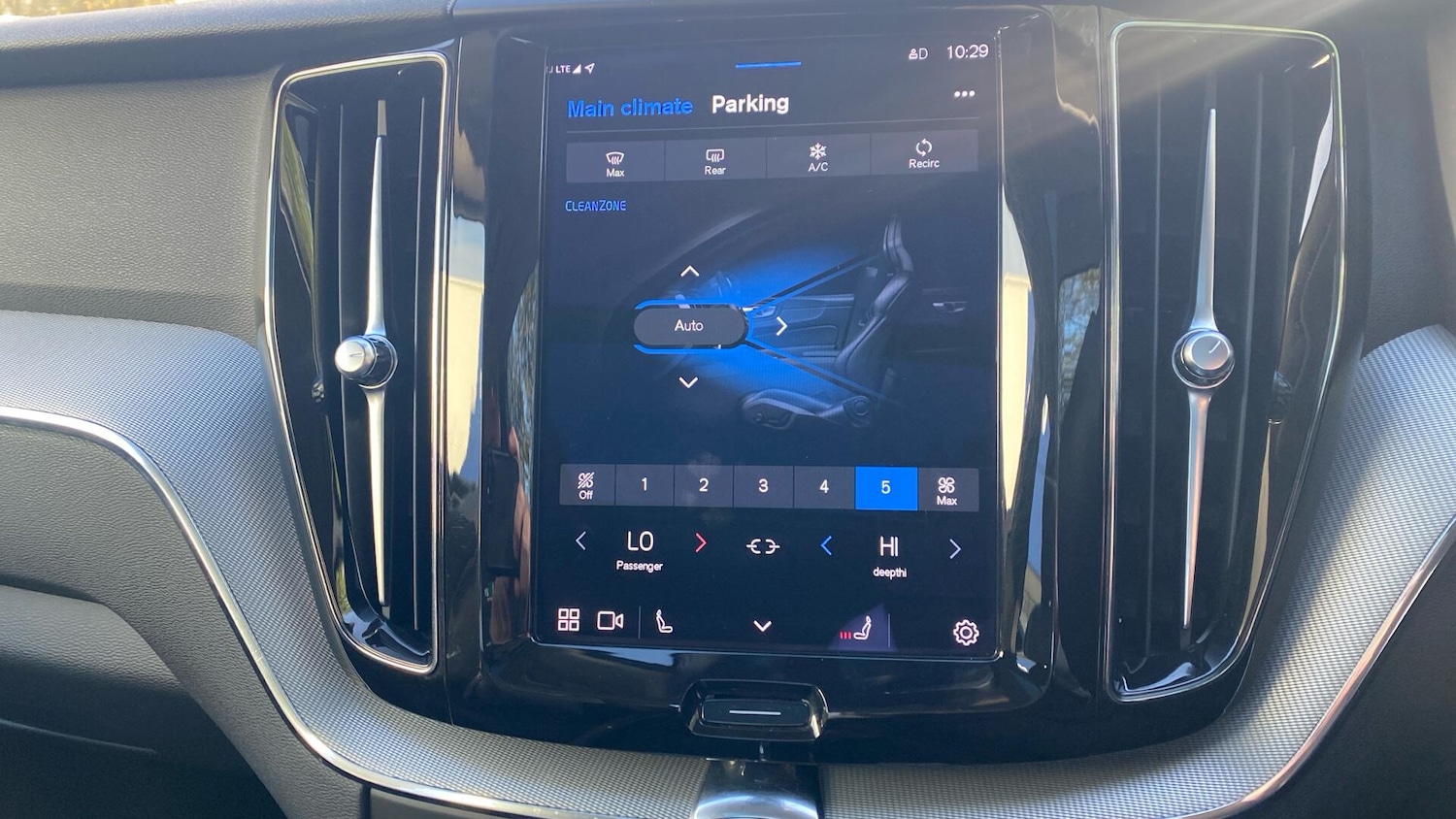 Used Volvo XC60 for sale - 76765921: Photo 38