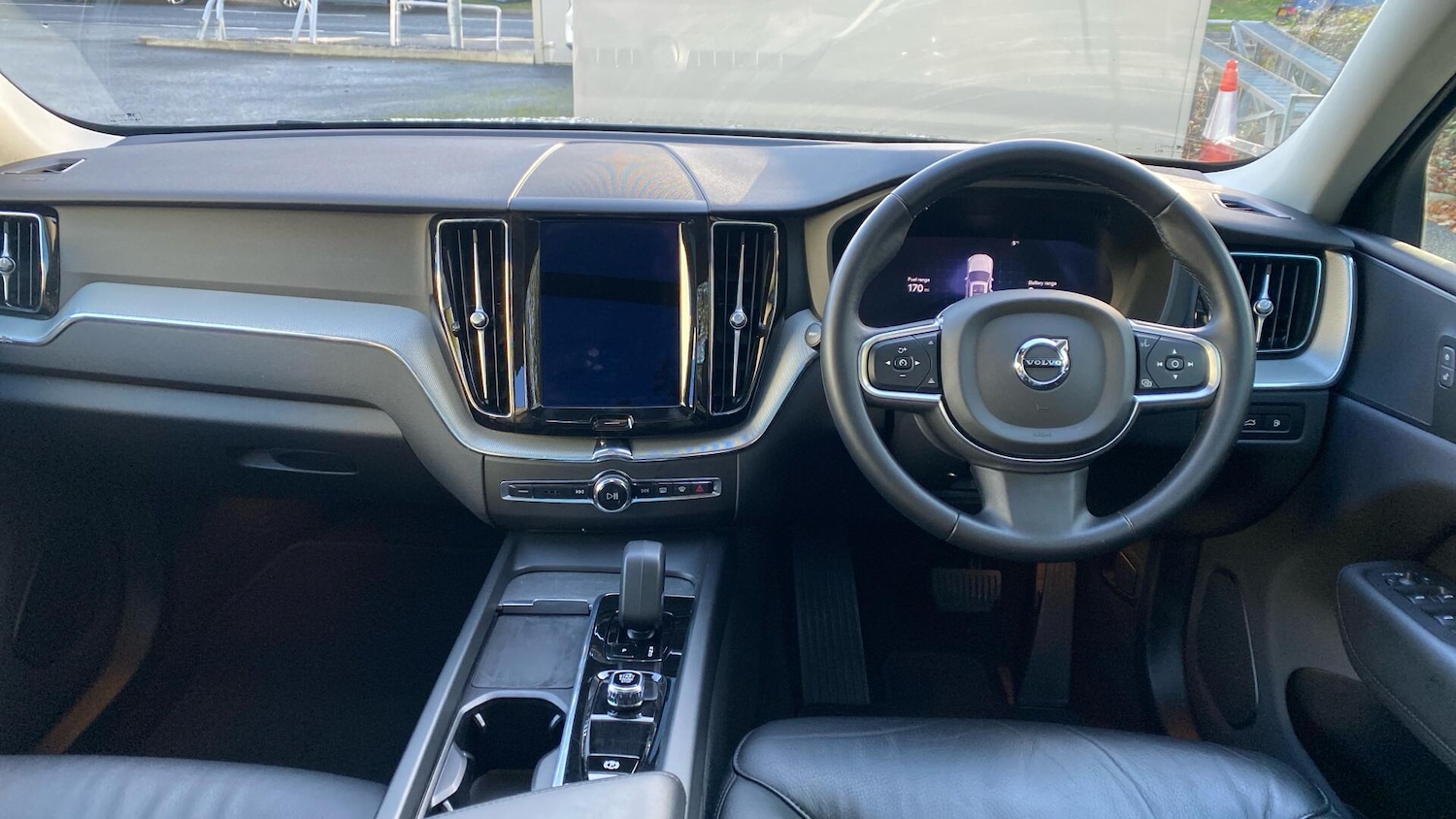 Used Volvo XC60 for sale - 76765921: Photo 5