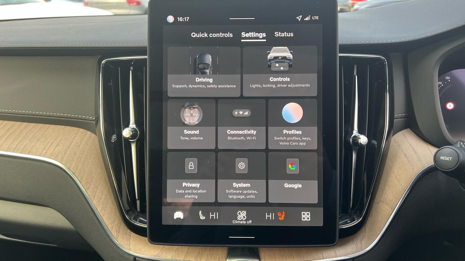 Used Volvo XC60 2025 for sale - 78204353: Photo 16