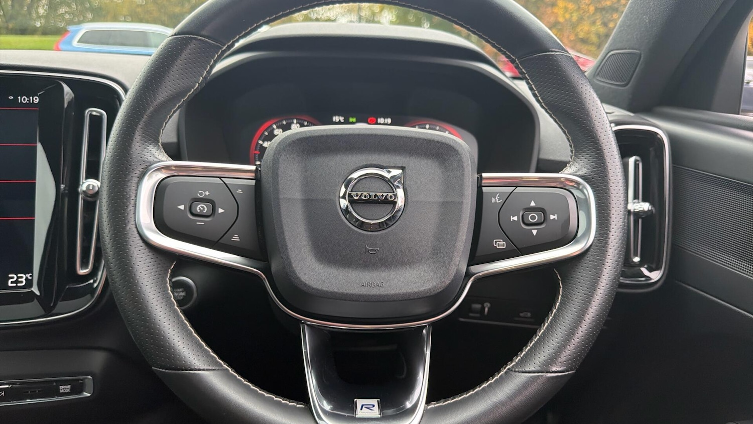 Used Volvo XC40 2019 for sale - 76472097: Photo 10