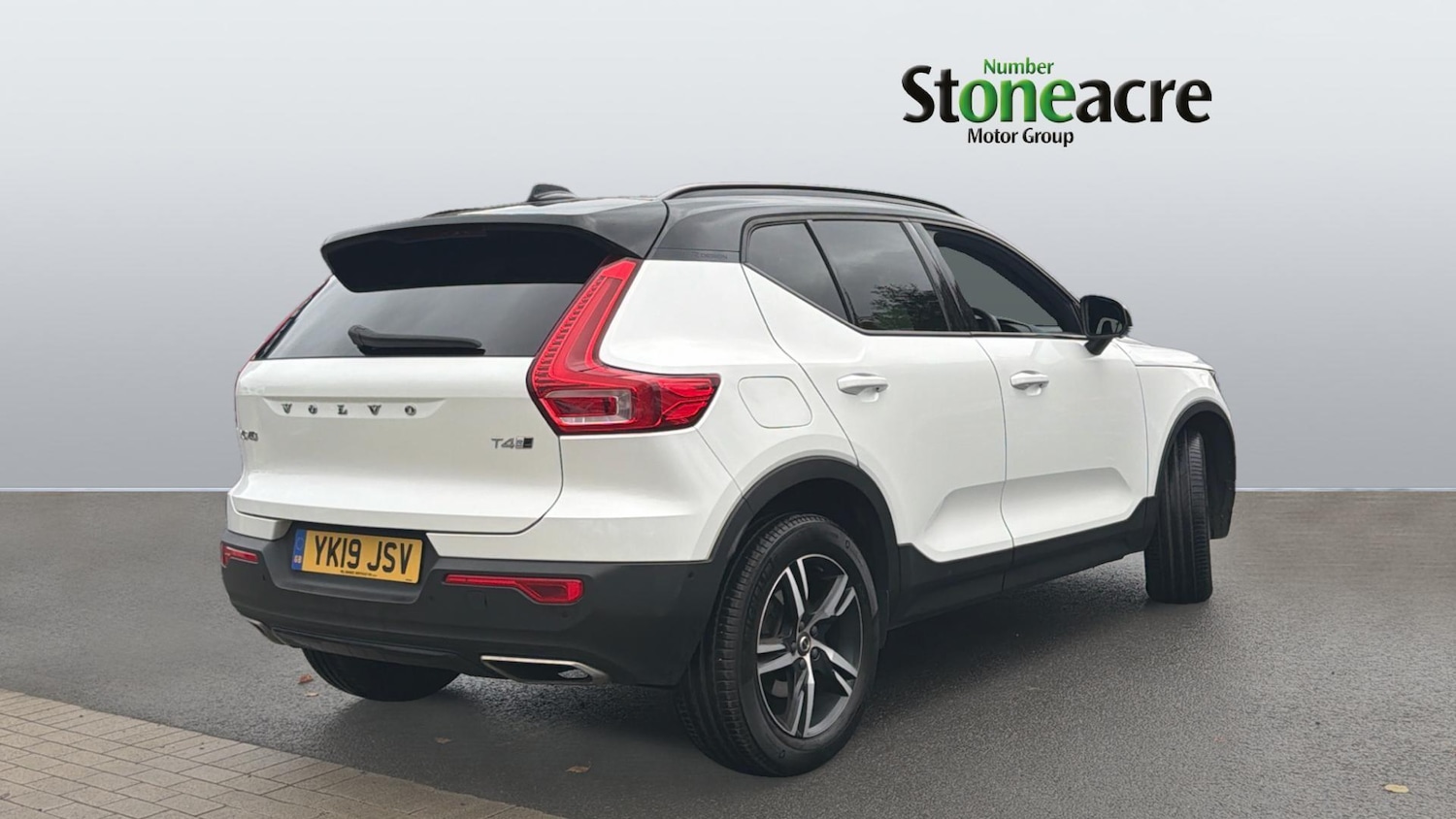 Used Volvo XC40 2019 for sale - 76472097: Photo 2