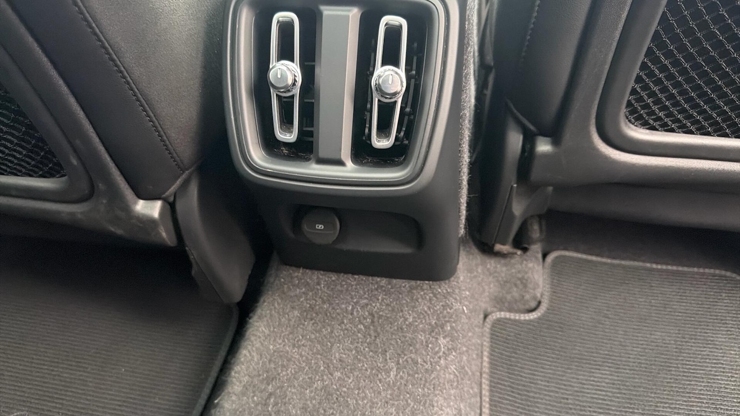 Used Volvo XC40 2019 for sale - 76472097: Photo 20