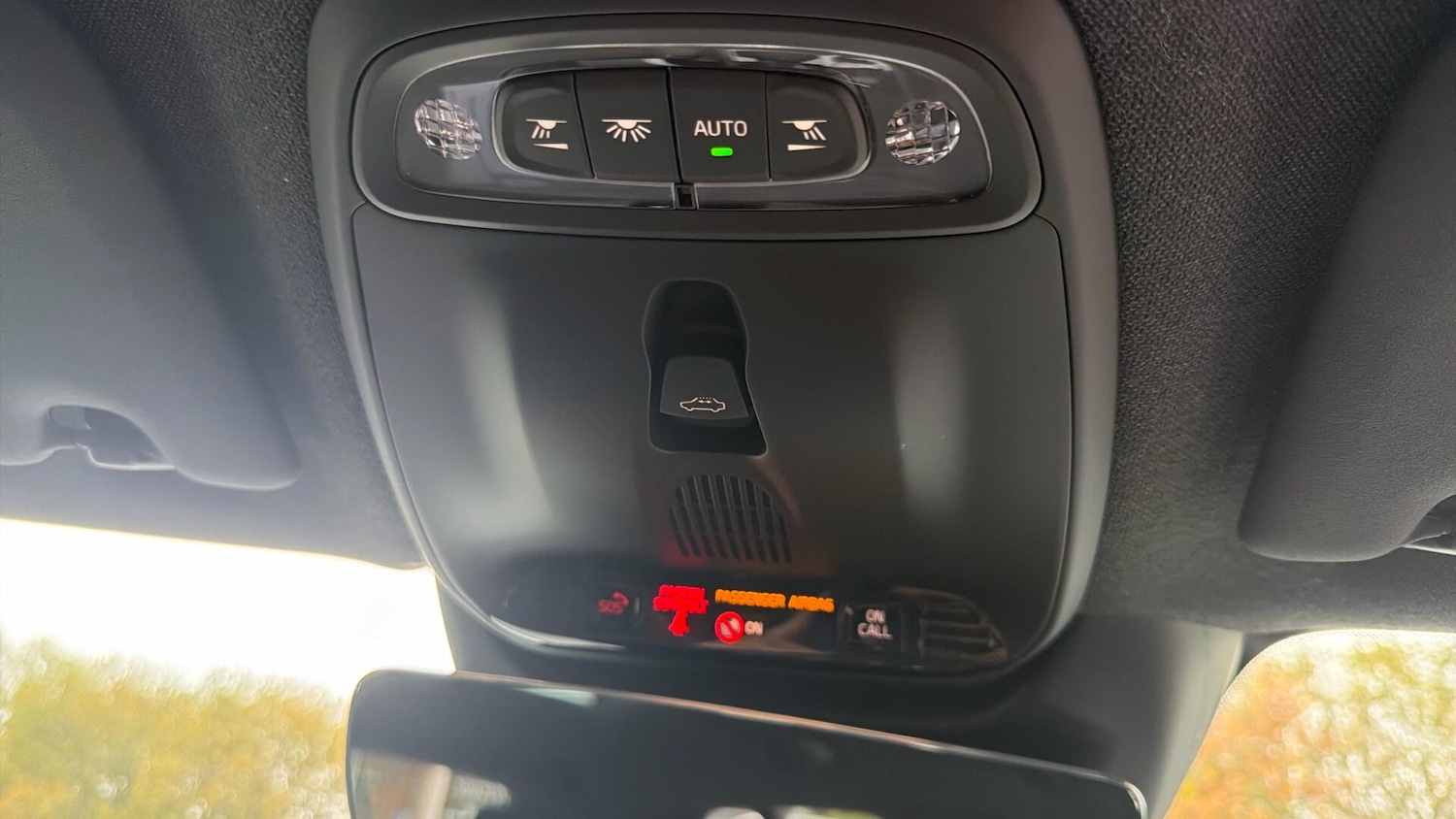 Used Volvo XC40 2019 for sale - 76472097: Photo 24