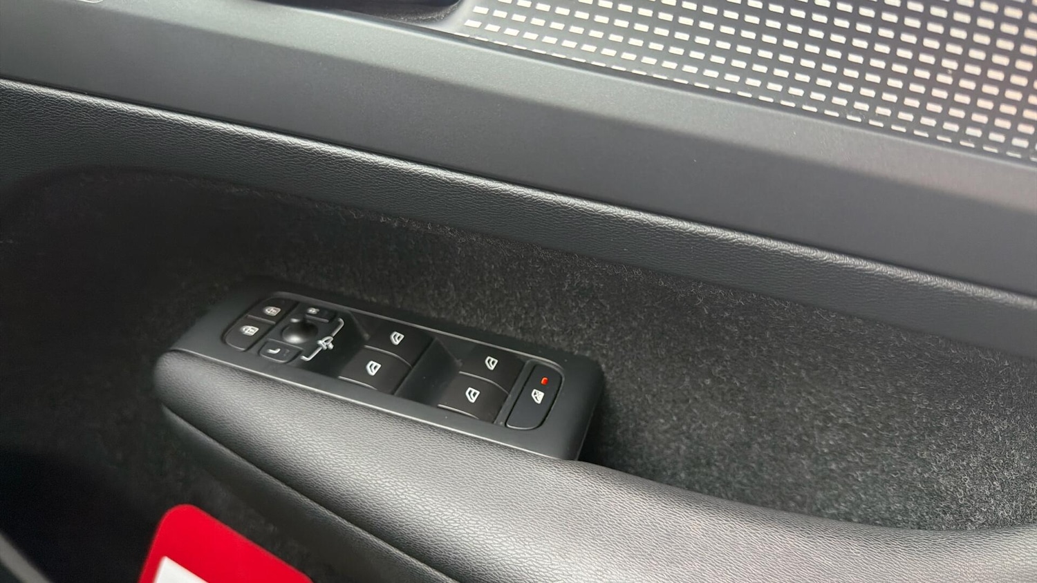 Used Volvo XC40 2019 for sale - 76472097: Photo 26