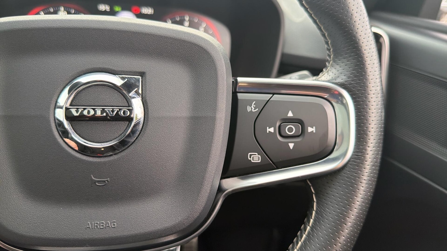 Used Volvo XC40 2019 for sale - 76472097: Photo 27