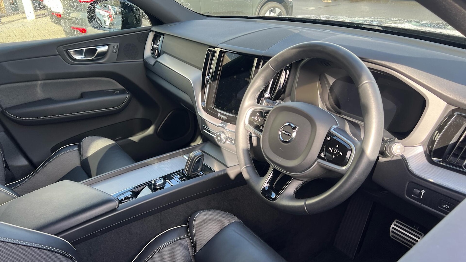 Used Volvo XC60 2022 for sale - 77646848: Photo 4