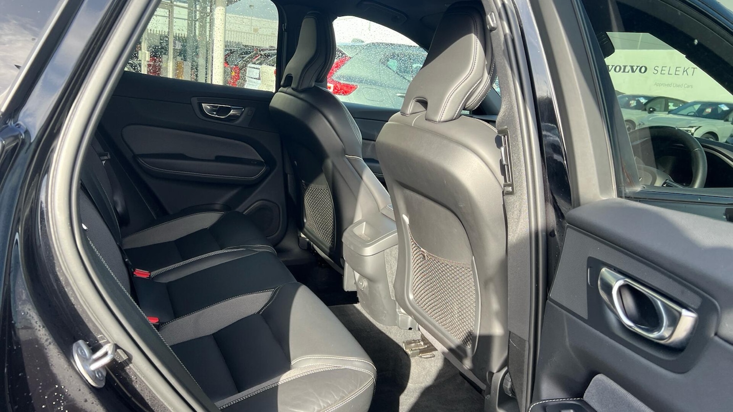 Used Volvo XC60 2022 for sale - 77646848: Photo 6