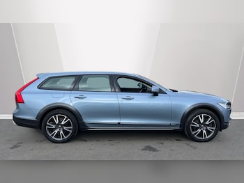 Used Volvo V90 Cross Country 2020 for sale - 77722908: Photo