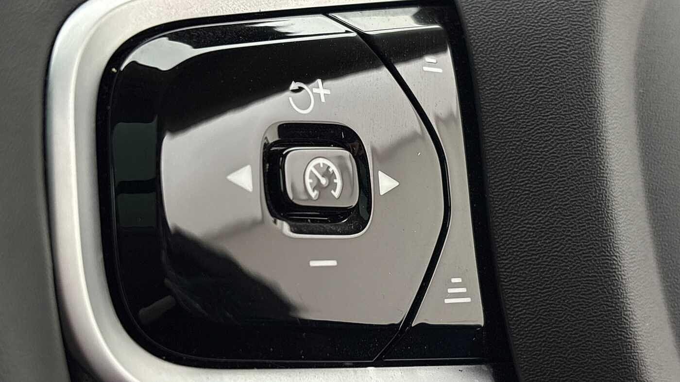 Used Volvo XC90 2025 for sale - 77253909: Photo 31