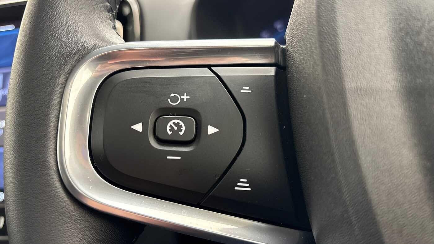 Used Volvo XC40 for sale - 77190542: Photo 31