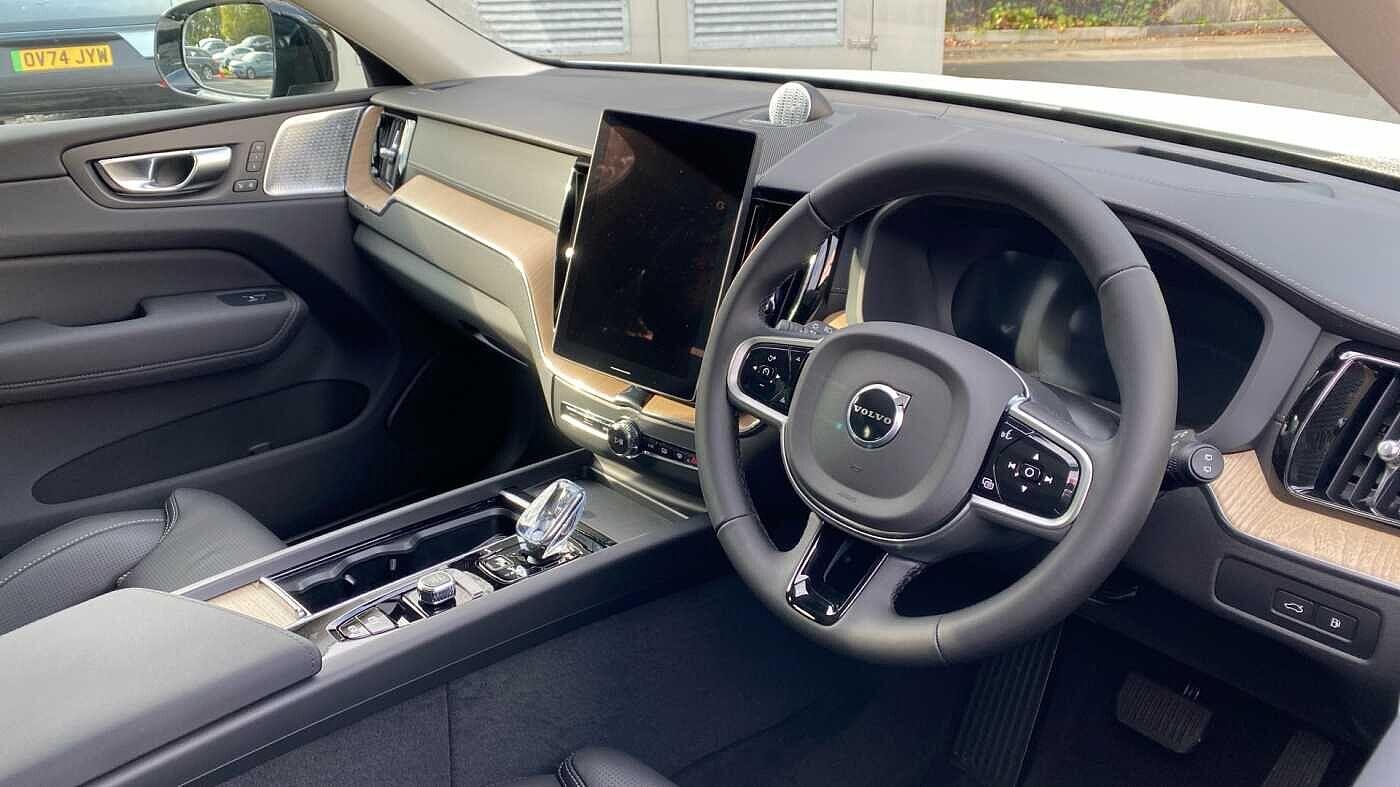 Used Volvo XC60 2025 for sale - 76188514: Photo 5