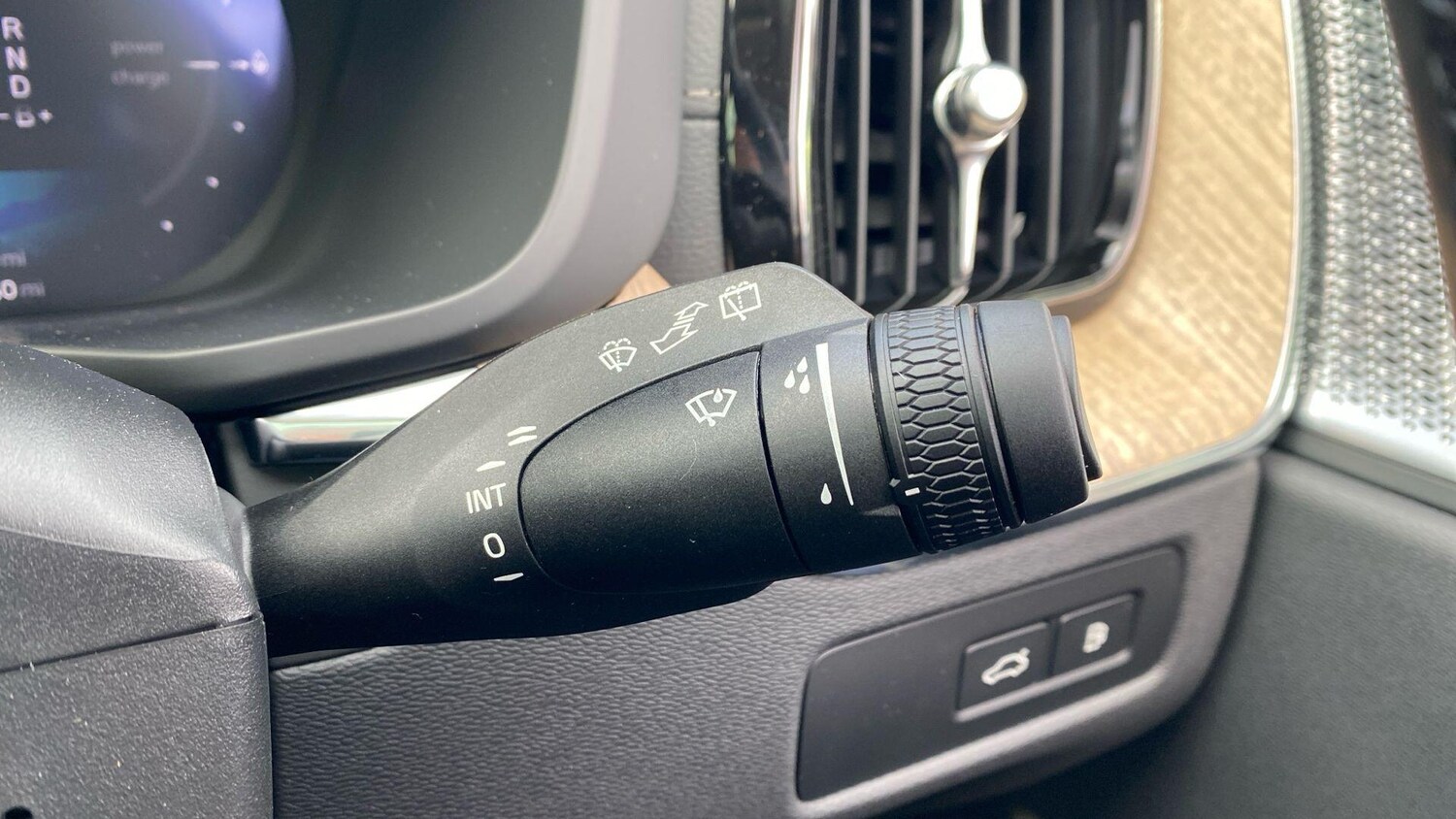 Used Volvo XC60 2025 for sale - 76188514: Photo 66