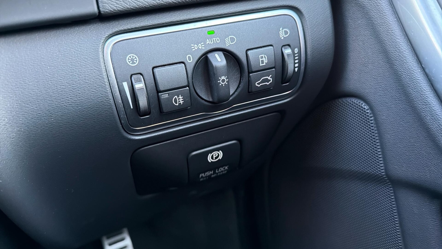 Used Volvo V60 for sale - 76994336: Photo 26