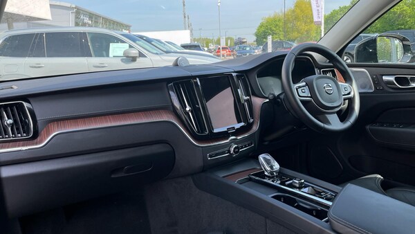 Used Volvo XC60 2024 for sale - 76189685: Photo 5