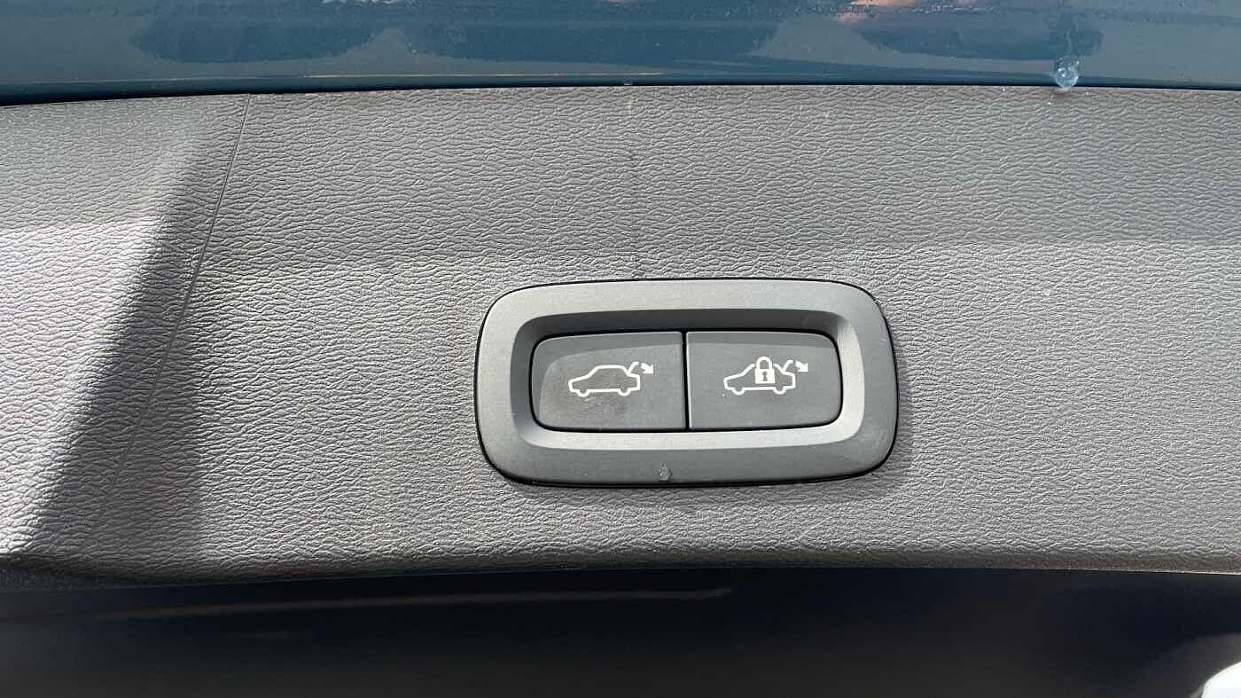 Used Volvo XC40 2024 for sale - 77387386: Photo 41