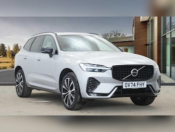 2024 (74) - Plus, B5 AWD Mild hybrid, Petrol, Dark 5-Door