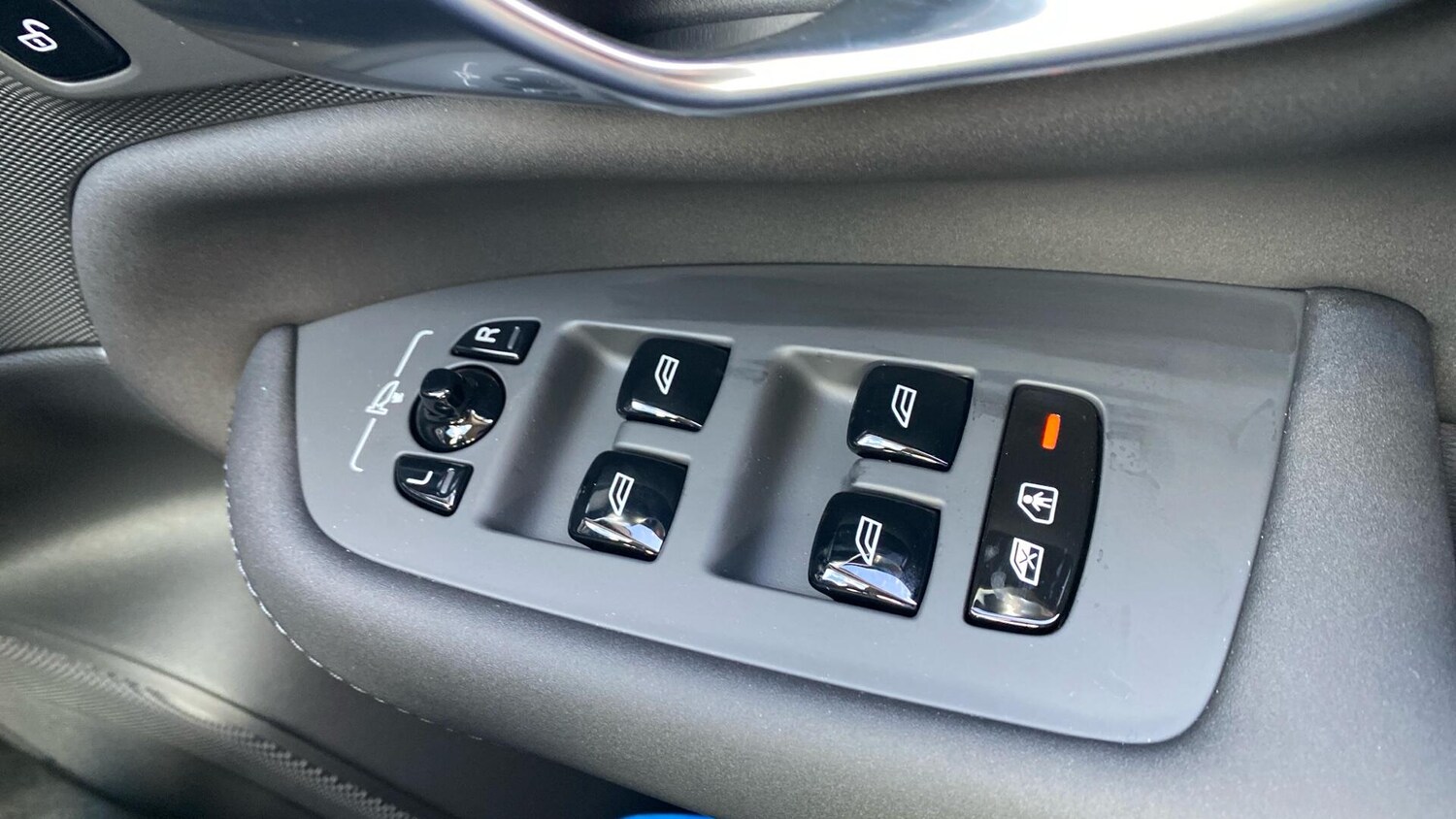 Used Volvo XC90 2025 for sale - 76137745: Photo 24