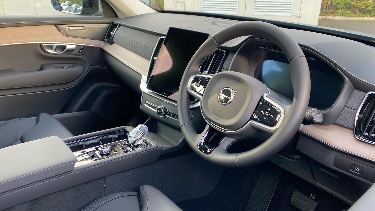 Used Volvo XC90 2025 for sale - 76137745: Photo 4