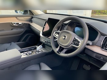 Used Volvo XC90 2025 for sale - 76137745: Photo 4