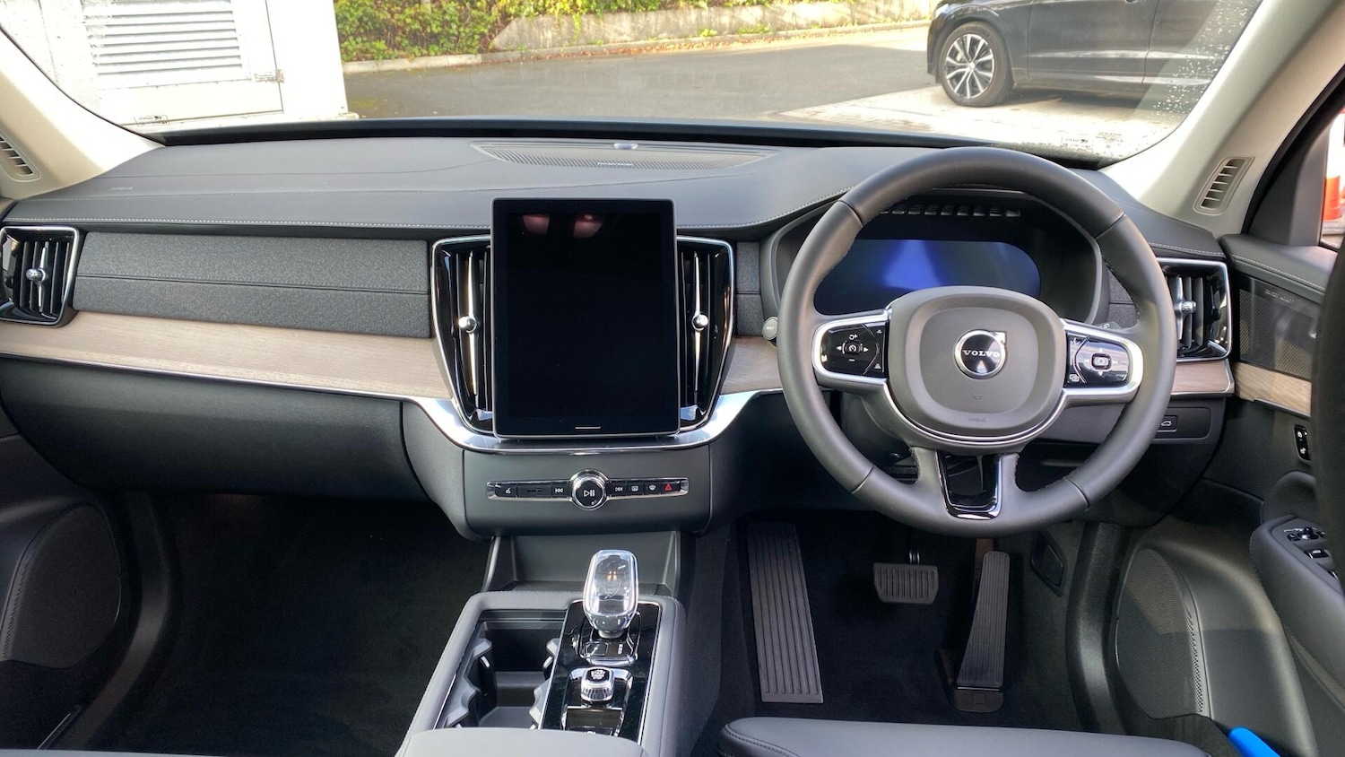 Used Volvo XC90 2025 for sale - 76137745: Photo 5