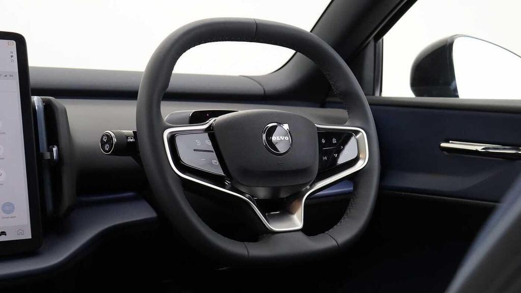 Used Volvo EX30 2025 for sale - 77794101: Photo 3