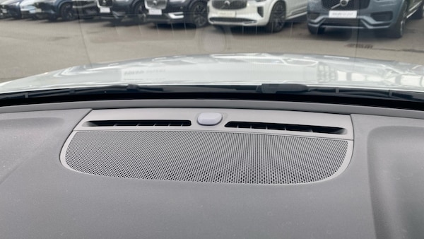 Used Volvo XC40 2024 for sale - 76294529: Photo 25